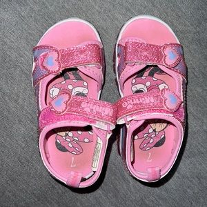 Minnie toddler girl sandals.
